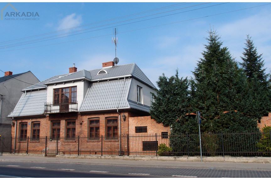 legionowski, Pułtusk, Przestronny dom w mieście